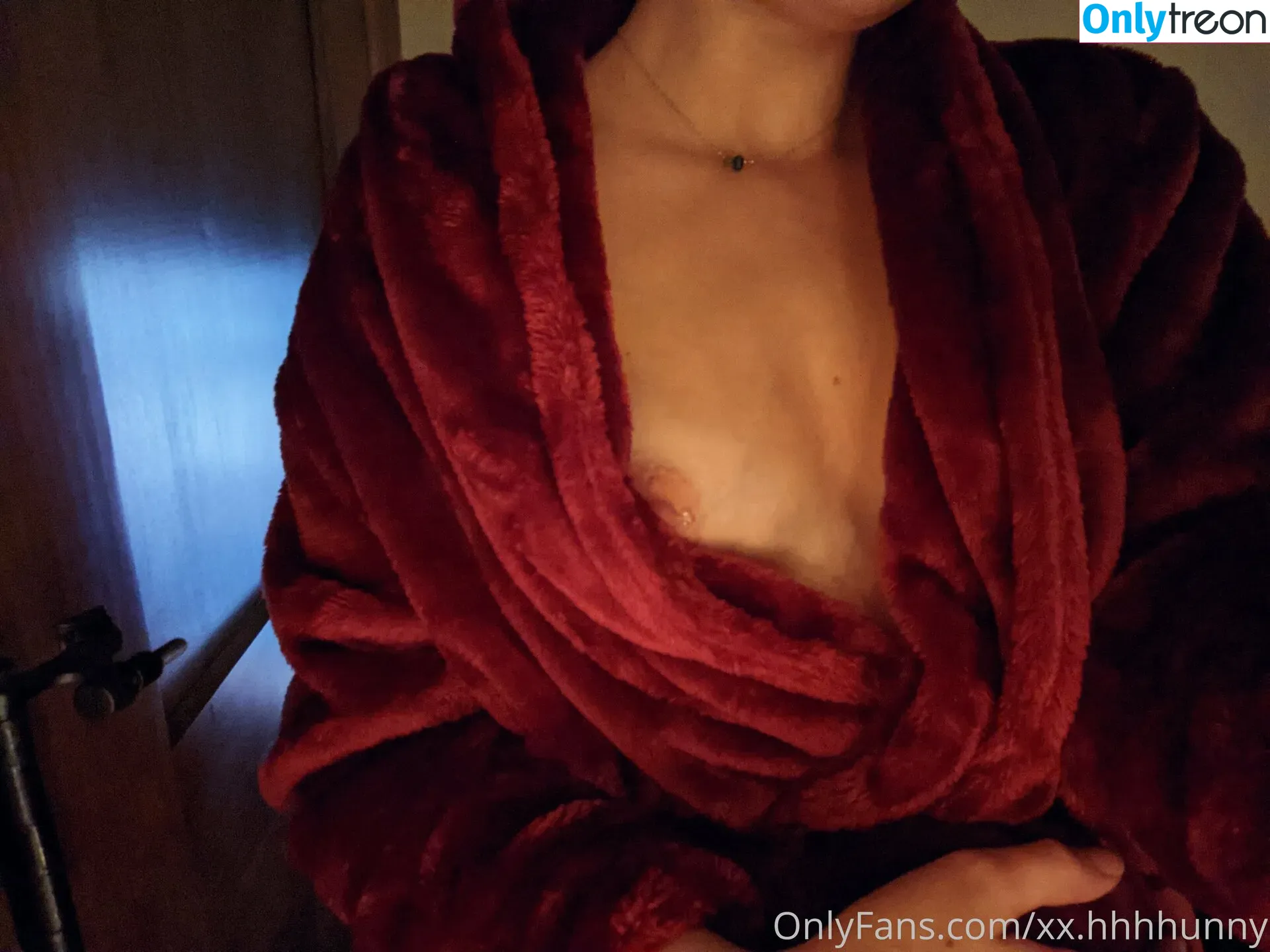 xx.hhhhunny nude photo #0098 (im.honey.xx)