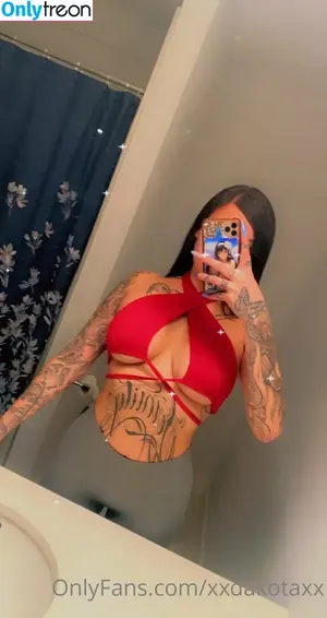 XxDakotaXX / kodes_xo nude photo #0014