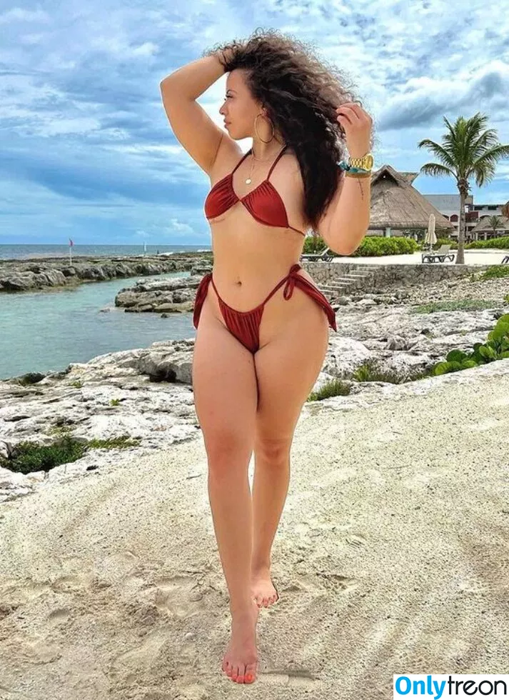 Xxginaa_ nude photo #0001 (Xxginaa_)