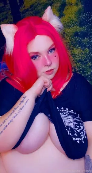 xxluna_kittenxx / xxlunaravenxx nude photo #0056