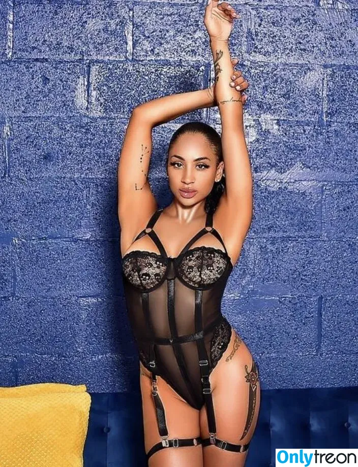 xxlunaxx_luxz nude photo #0003 (lunaluz41)