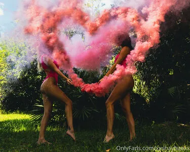 xxshaybaexx / xShaysmokesx / xx.shaibabii.xx nude photo #0025