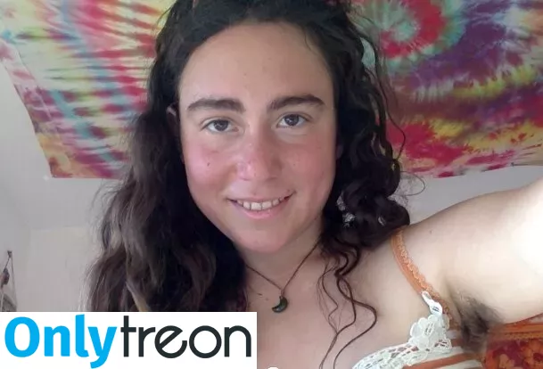XxstaciaNymph nude photo #0001 (Hairy Natural Hippie / extensionsbybeth_ / izzy_xx)