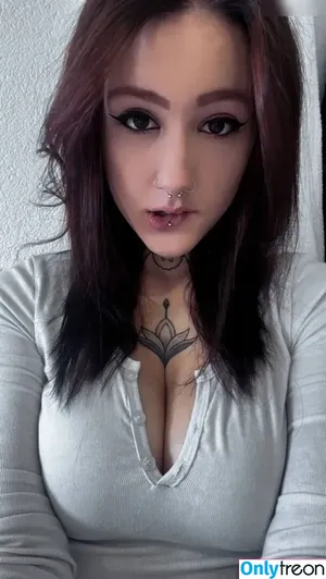 y0urd3vil_666 / yougotcarried nude photo #0008