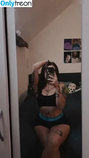 y0urd3vil_666 / yougotcarried nude photo #0021