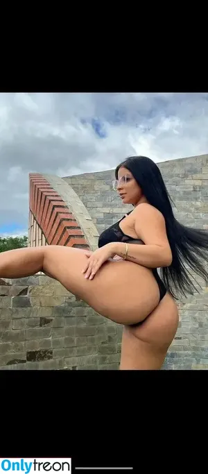YaiselyDeluz / Yaisely de luz / Yaiselydeluz763 / Yaiselys / u338291786 / yaiselydeluz2 nude photo #0003