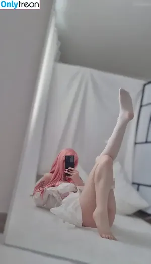 Yakisa.insta / yakisa nude photo #0124