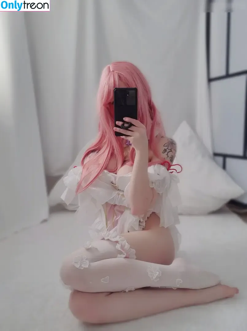Yakisa.insta nude photo #0129 (yakisa)