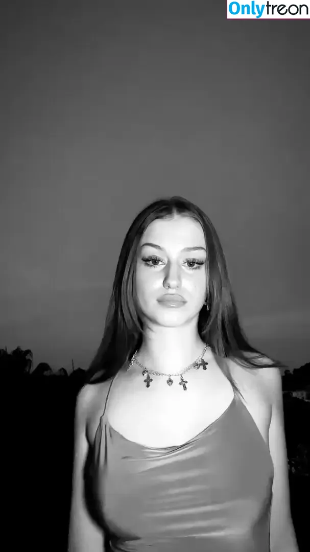 Yanaclare nude photo #0029 (Yanaclare)