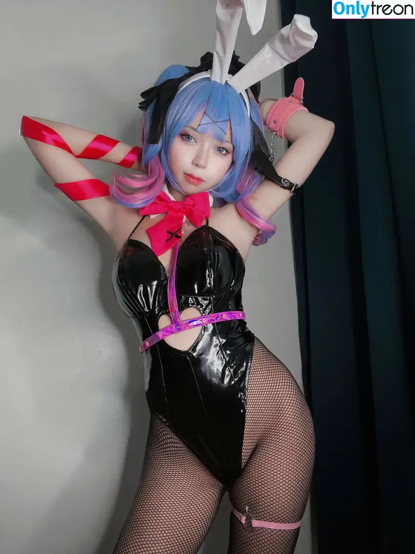 Yanyankyun nude photo #0050 (yanyan.cos)
