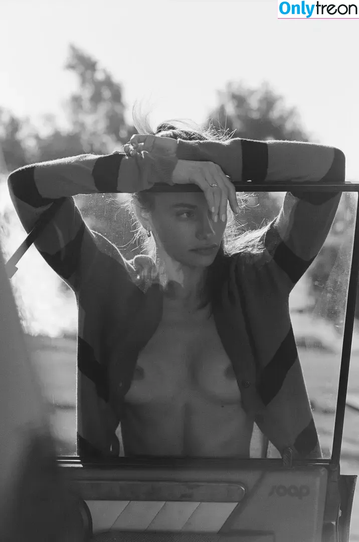 Yara Khmidan nude photo #0062 (issy_yy / khmidan_yara)