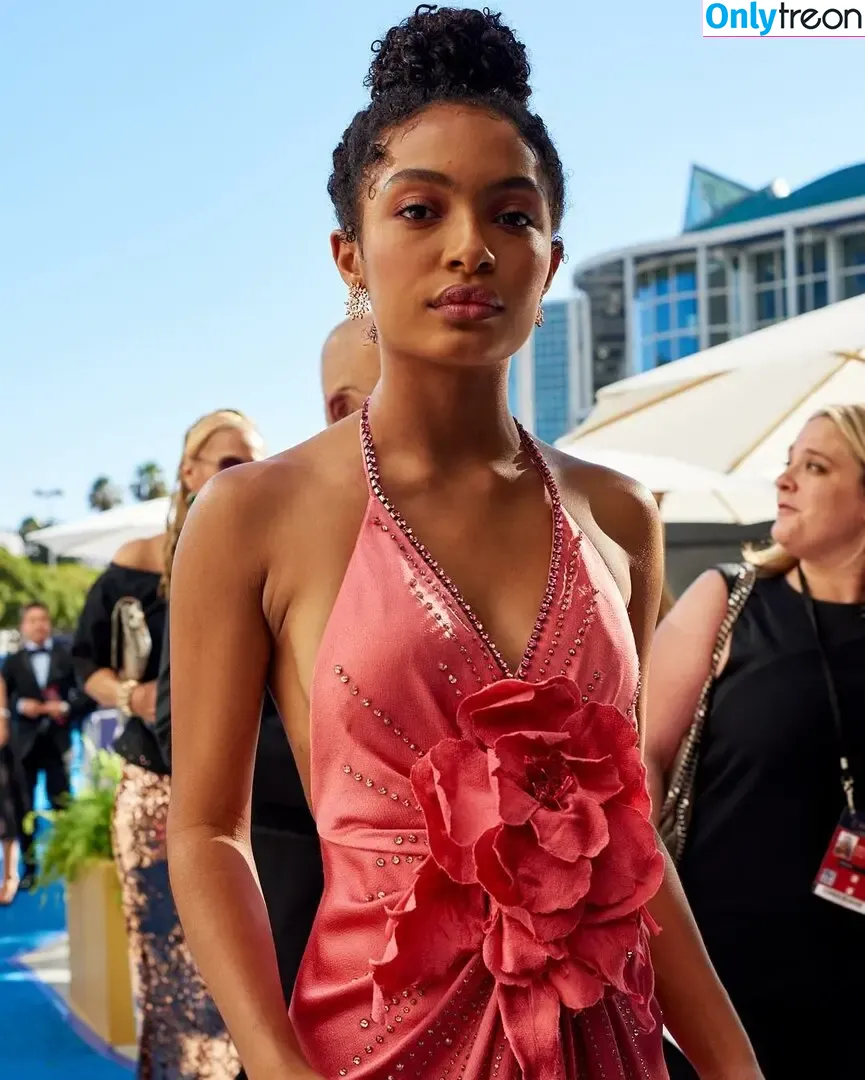 Yara Shahidi nude photo #0009 (yarashahidi)