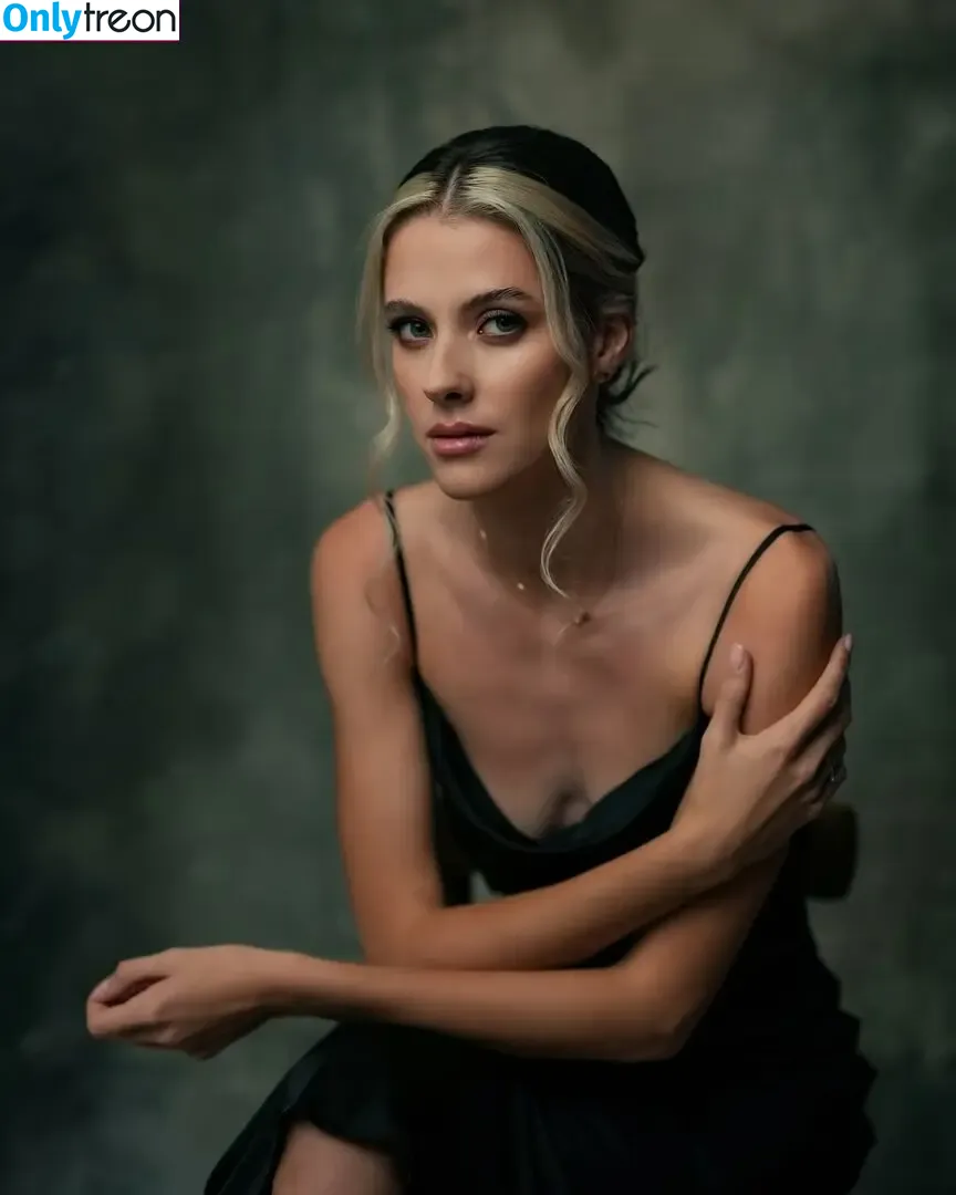 Yaroslova Mahuchikh nude photo #0007 (rosya_dp)