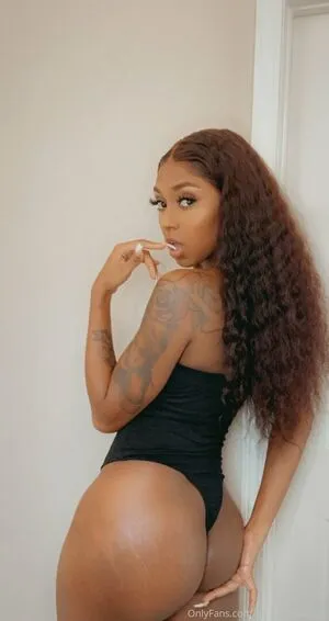 yasmeanmonique / yasmeanmoniquee nude photo #0006