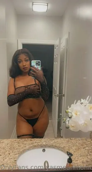 yasmeanmonique / yasmeanmoniquee nude photo #0015