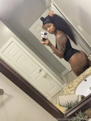 yasmeanmonique / yasmeanmoniquee nude photo #0034