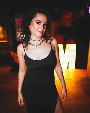 Yasmin Ali Yassine / Venus Podcast / yasyassine nude photo #0047