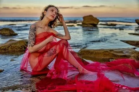 Yasmin_avrahami / AvrahamiYasmin / photoart_il / tsyasmin фото голая #0453