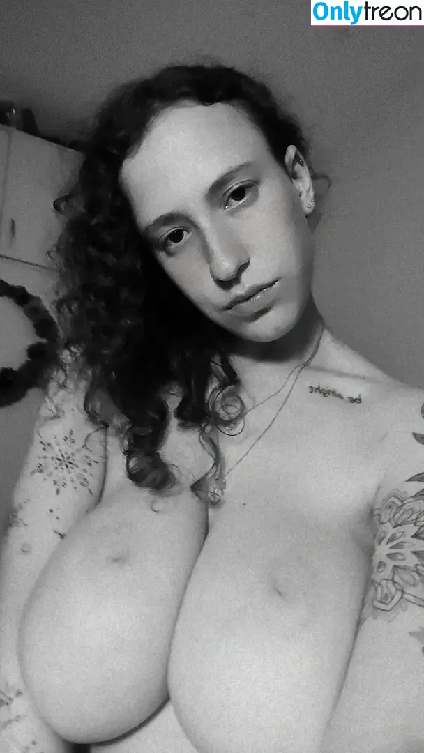 Yasmin_avrahami nude photo #1029 (AvrahamiYasmin / aliceeee_watson / jasmins3)