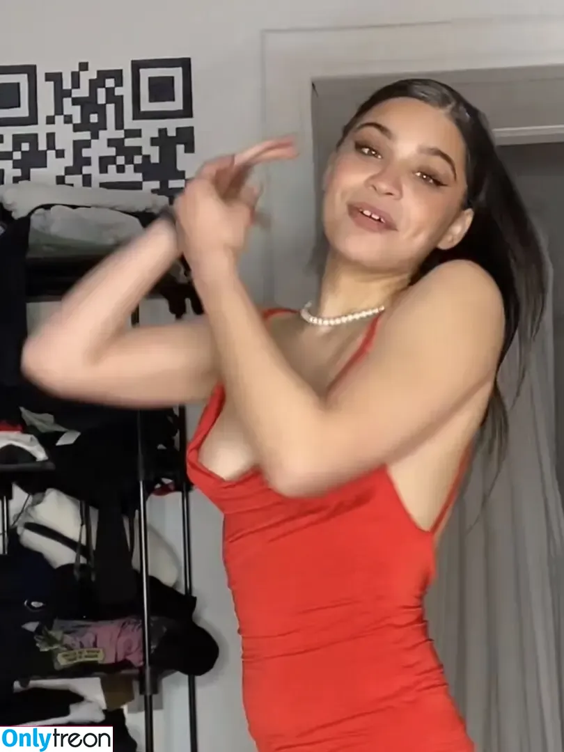 Yasmin Bal голая photo #0047 (eyasminbal)