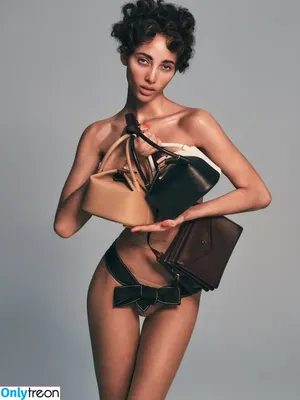Yasmin Wijnaldum / yasminwijnaldum nude photo #0003
