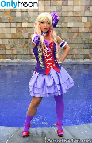 Yaya Han / yayahan nude photo #0150