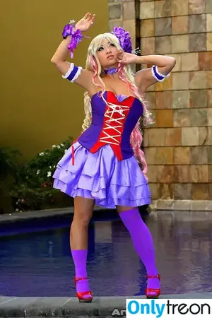 Yaya Han / yayahan nude photo #0151