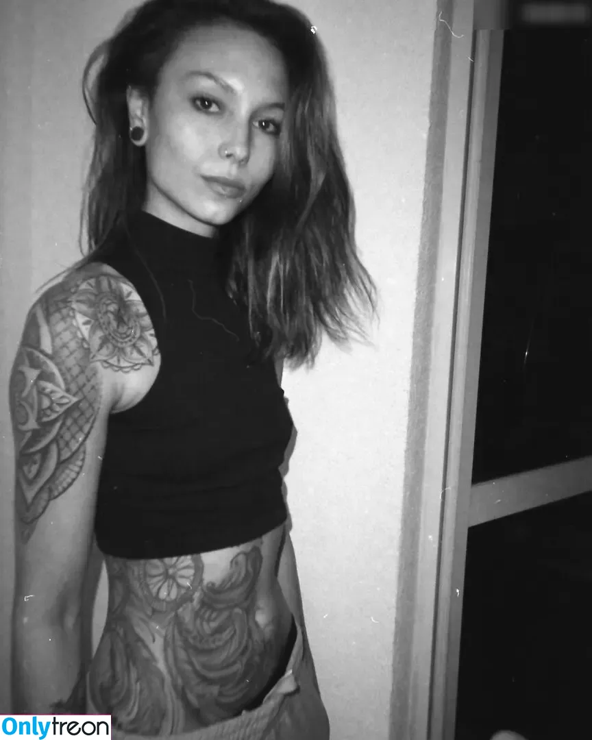 yaz rose nude photo #0009 (yaz.rose_)