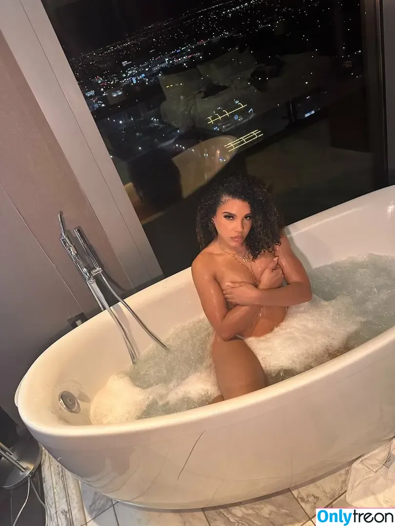 yazmntya nude photo #0023 (nia2nice / pvssyglamm)