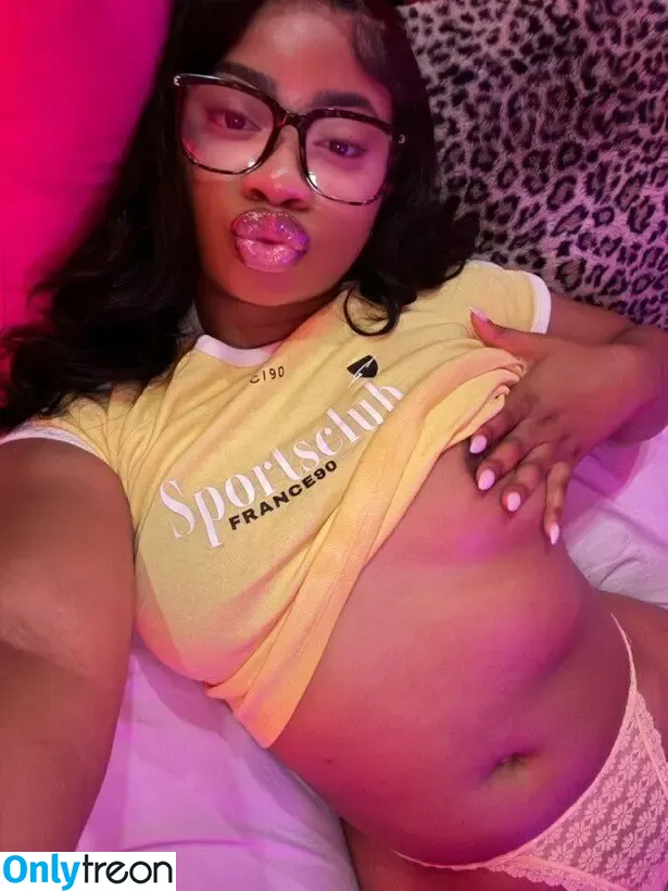 Yazmynswrld nude photo #0058 (Yazmynswrld)