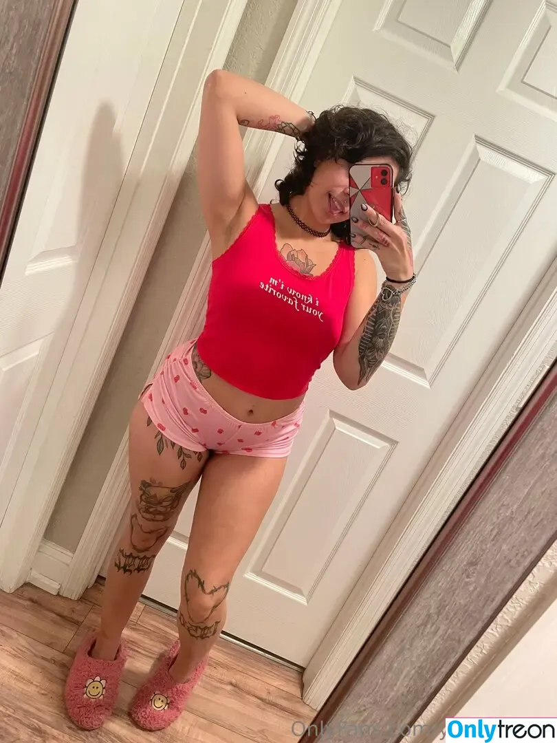 yazzelberry nude photo #0041 (yazzelberry)