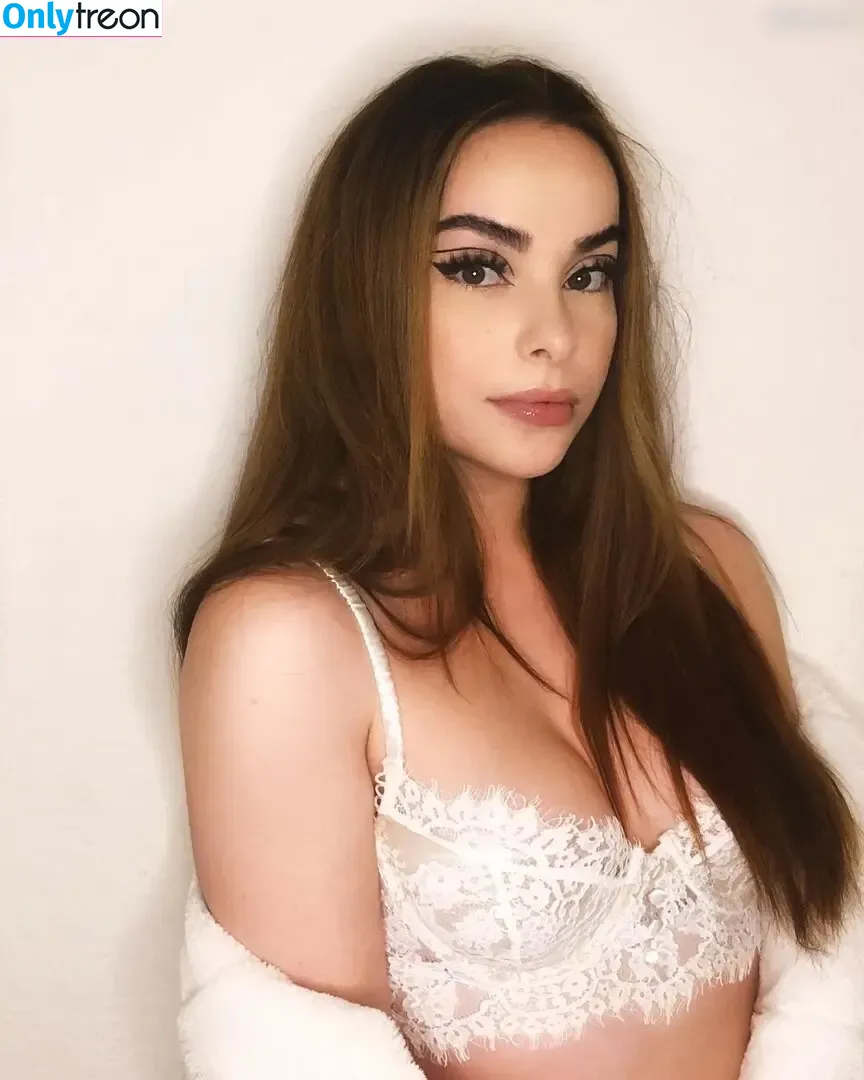 Yeezluise nude photo #0003 (hannahtaylorx)