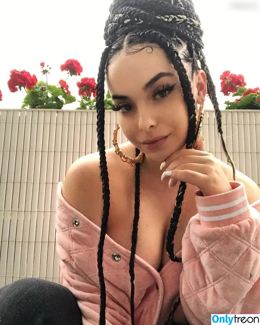 Yeezluise голая photo #0004 (hannahtaylorx)