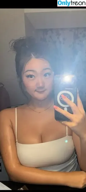 Yejener / ayeelenn nude photo #0001