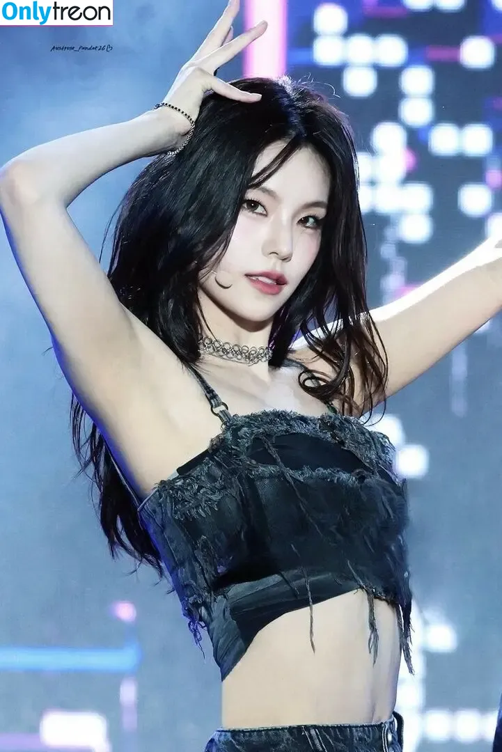 YEJI - ITZY (황예지) nude photo #0003 (yezyizhere)
