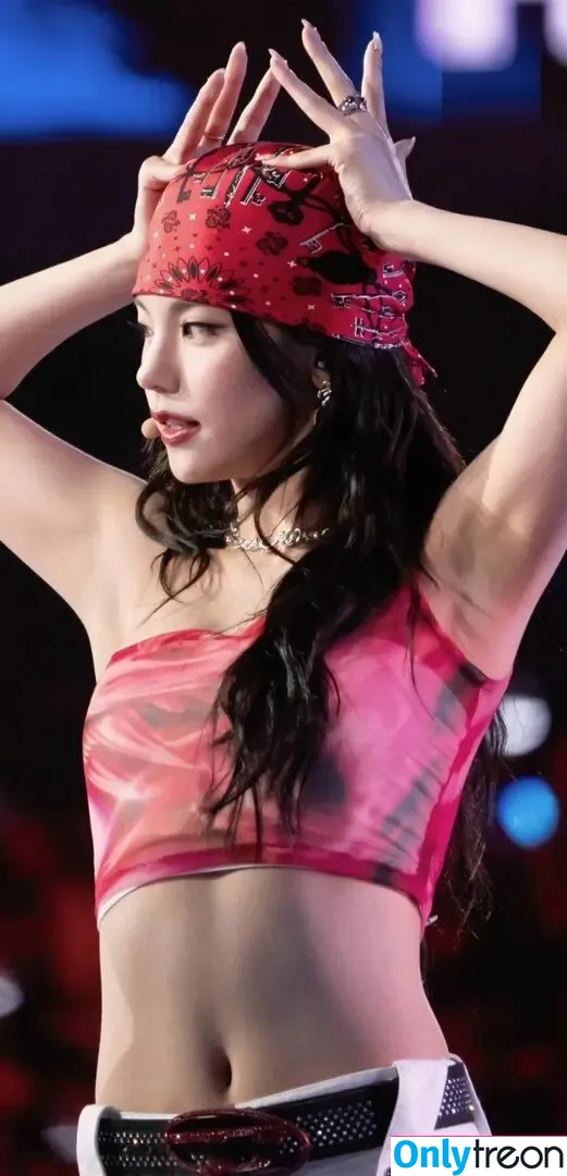 YEJI - ITZY (황예지) nude photo #0005 (yezyizhere)