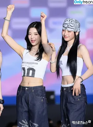 Yeji / Hwang Ye-ji / ITZY (예지 / yezyizhere nude photo #0228