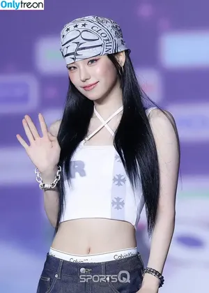 Yeji / Hwang Ye-ji / ITZY (예지 / yezyizhere nude photo #0232