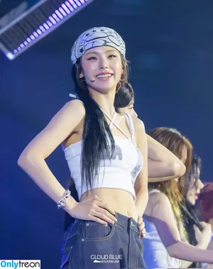 Yeji / Hwang Ye-ji / ITZY (예지 / yezyizhere nude photo #0238