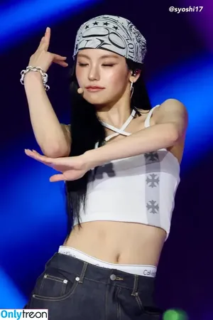 Yeji / Hwang Ye-ji / ITZY (예지 / yezyizhere nude photo #0241