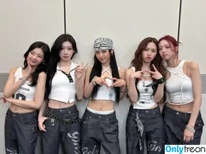 Yeji / Hwang Ye-ji / ITZY (예지 / yezyizhere nude photo #0252