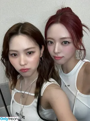 Yeji / Hwang Ye-ji / ITZY (예지 / yezyizhere nude photo #0254