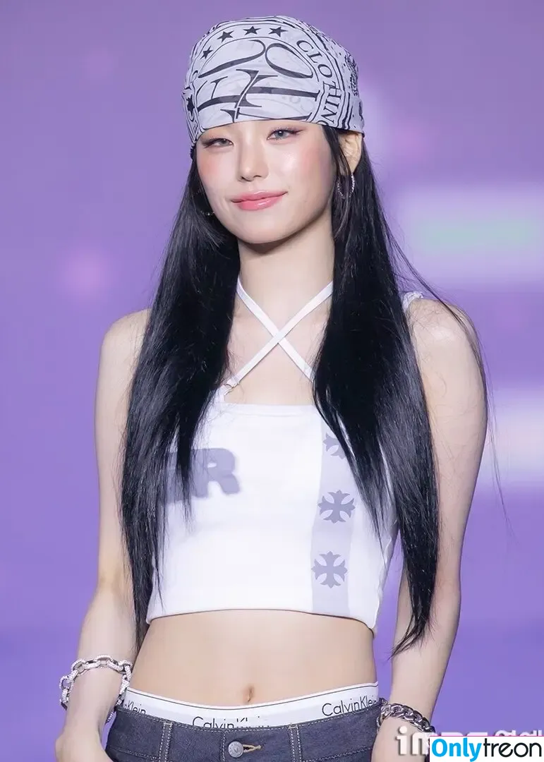 Yeji nude photo #0233 (Hwang Ye-ji / ITZY (예지 / yezyizhere)