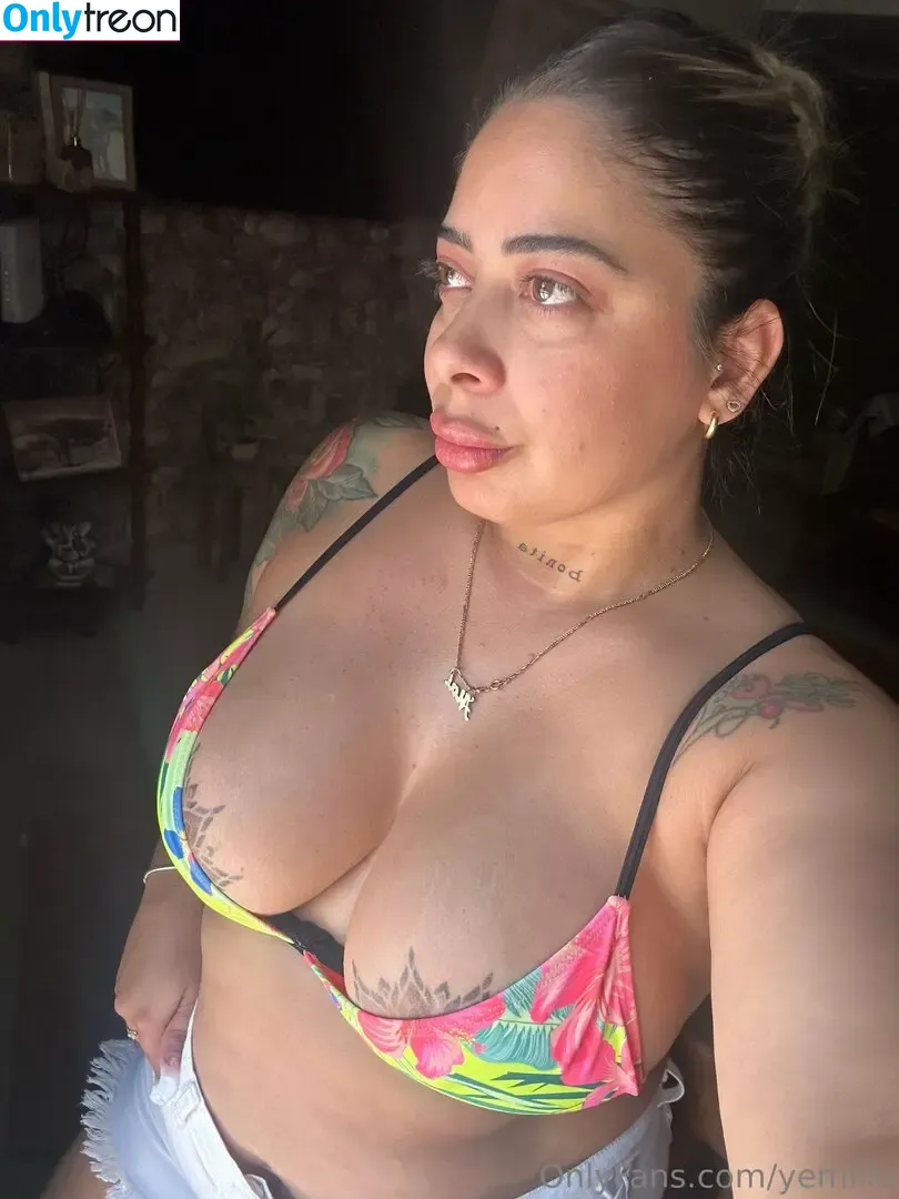 yemillo nude photo #0008 (ye.millorini)