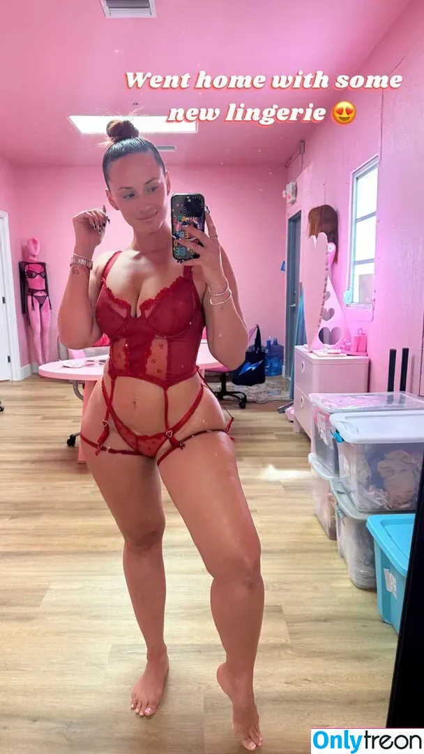 Yesjulz nude photo #0044 (Yesjulz)