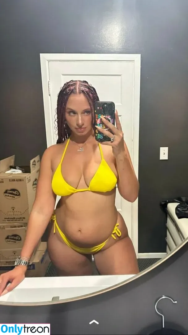 Yesjulz nude photo #0070 (Yesjulz)