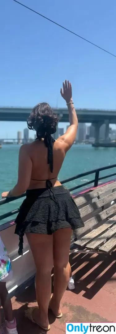 Yesjulz nude photo #0761 (Yesjulz)