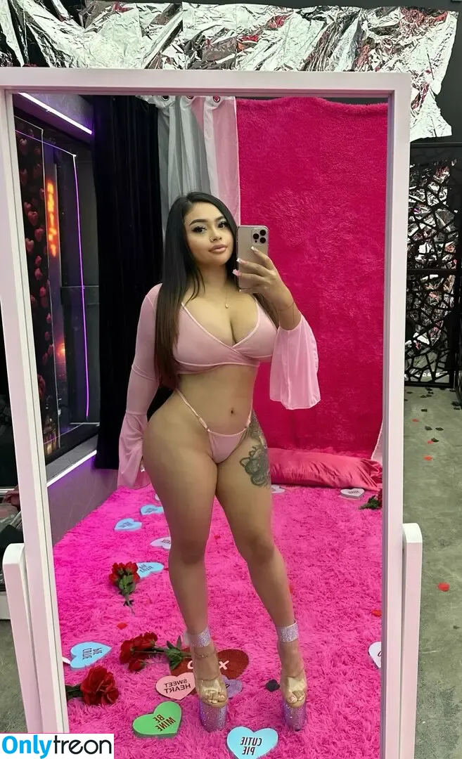 yessenialoch nude photo #0010 (yes.senia69 / yess_enia69)