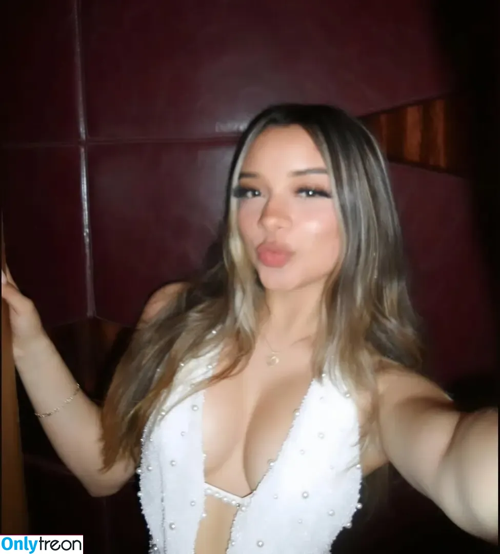 yessseeeniiaa nude photo #0024 (oxyesi / queenyesseniasfeet / yessseeeniiaa_)