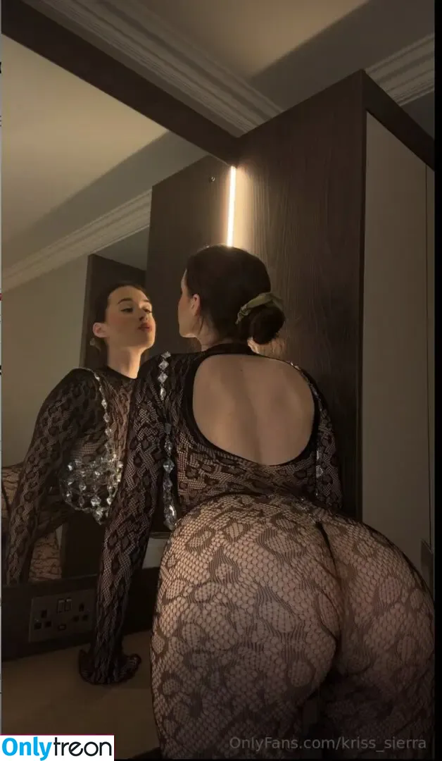 Ygwbt nude photo #0513 (Ygwbt)